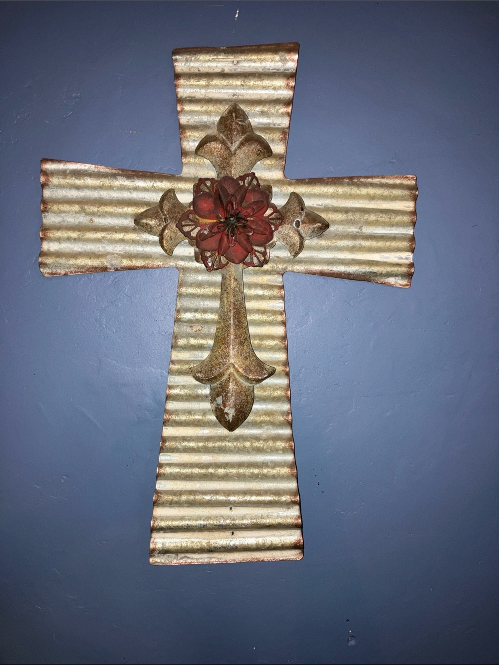 Source Unknown Corrugated Metal Cross Wall Decor with Red Flower Accent
